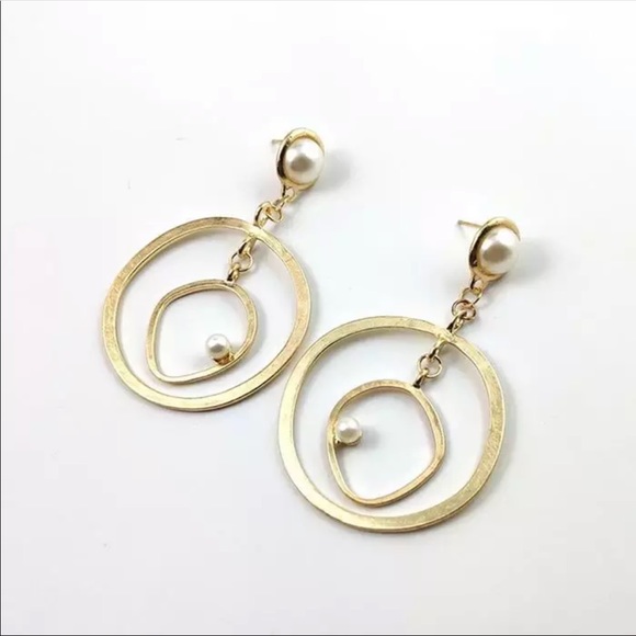NWOT EARRINGS - Picture 3 of 4